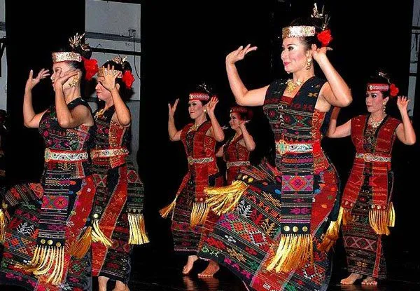 Tarian Tortor Batak Toba Sumatera