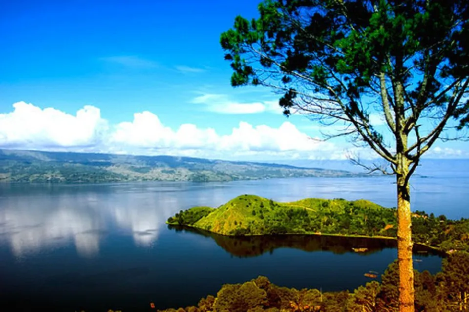 Tanjung Unta Simalungun Danau Toba