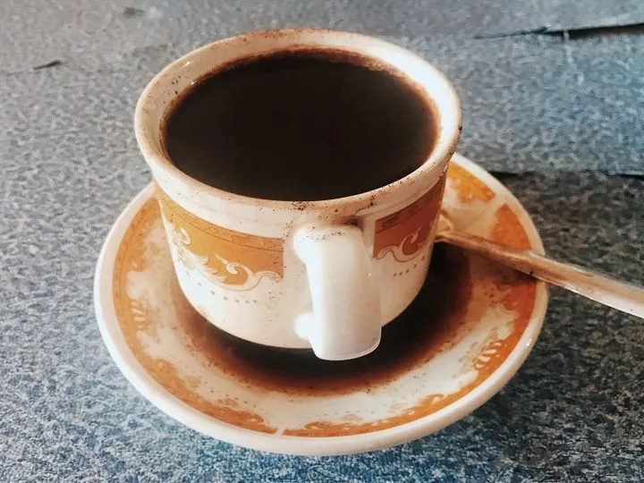 Ngopi di Danau Toba