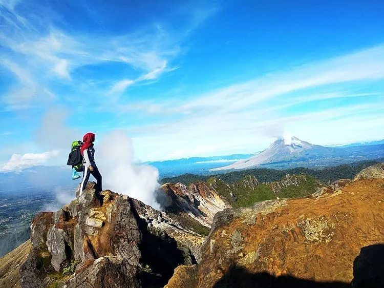 Mendaki Gunung Sibayak