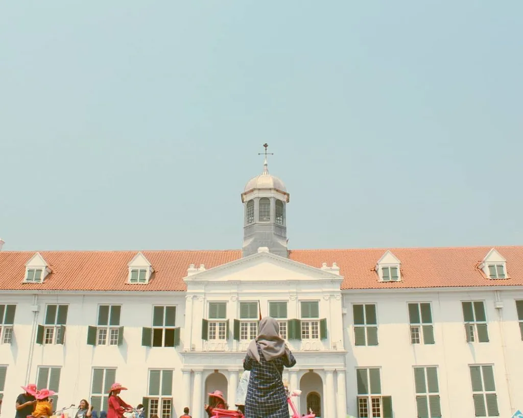 70190397 1370268599804353 2778539499431530435 N