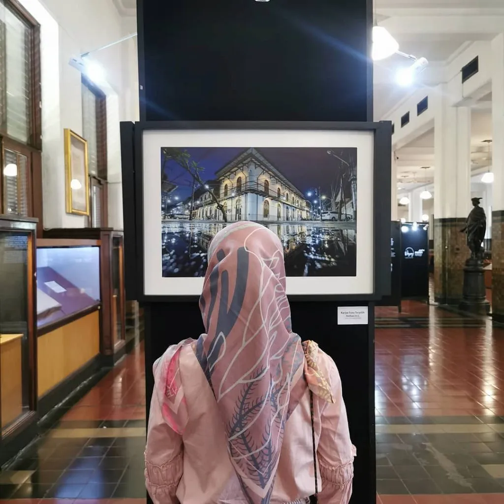 74383921 183310069376858 4517052025923628015 N